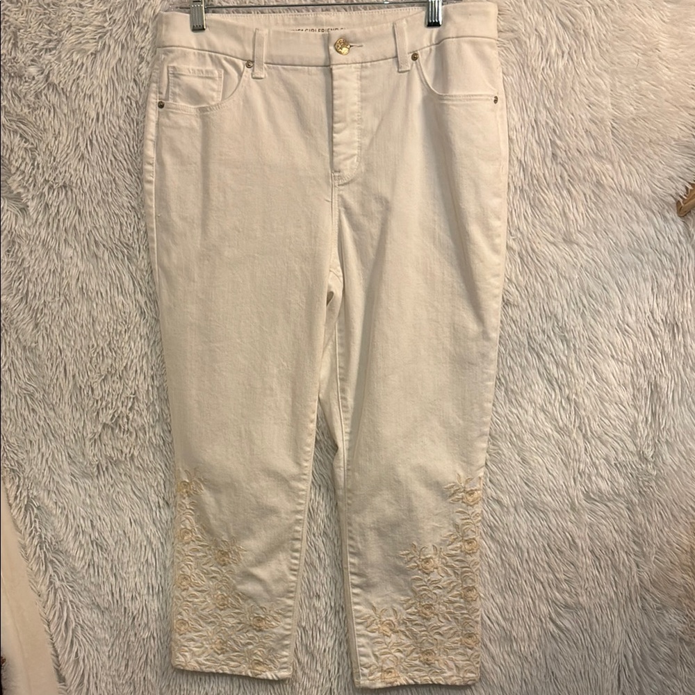 Chico’s Embroidered So Slimming Girlfriend Slim Leg Crop Size 8